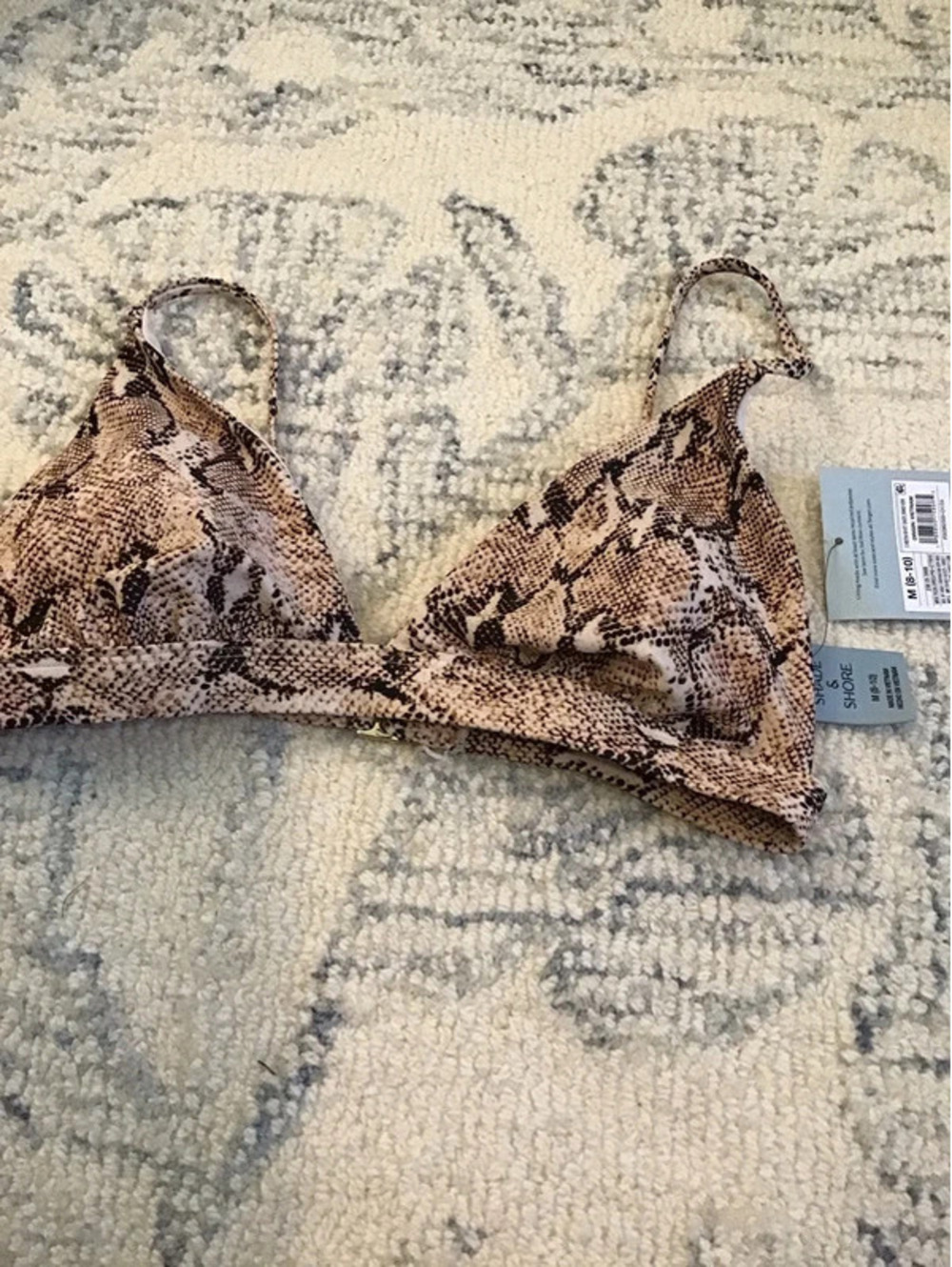 Shade and shore bikini top, new, medium, cute, removable pads